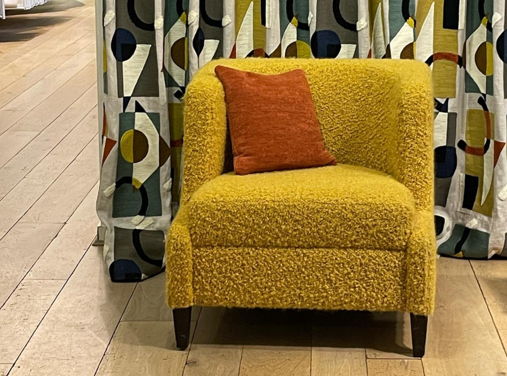 Fauteuil-et-rideau