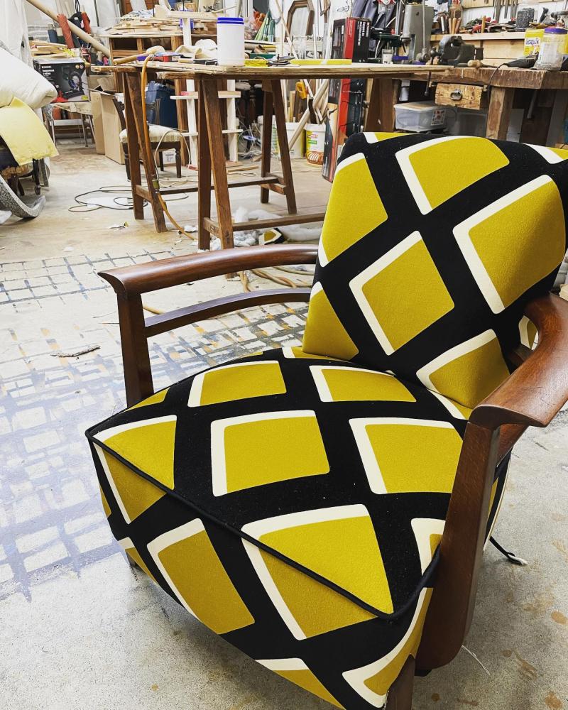 Rénovation siège et fauteuil près de Tiercé